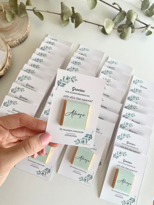 Tarjeta de agradecimiento con bombón cuadrado comunión