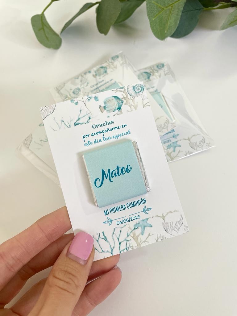 Tarjeta de agradecimiento con bombón cuadrado comunión