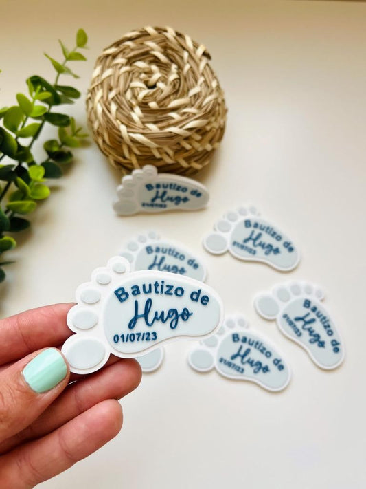 Recuerdo de bautizo en forma de pie personalizado